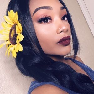 Meet your Posher, Miko